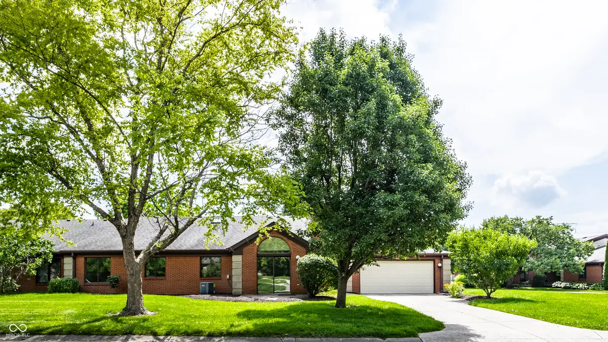 9223 Golden Oaks E, Indianapolis, IN 46260