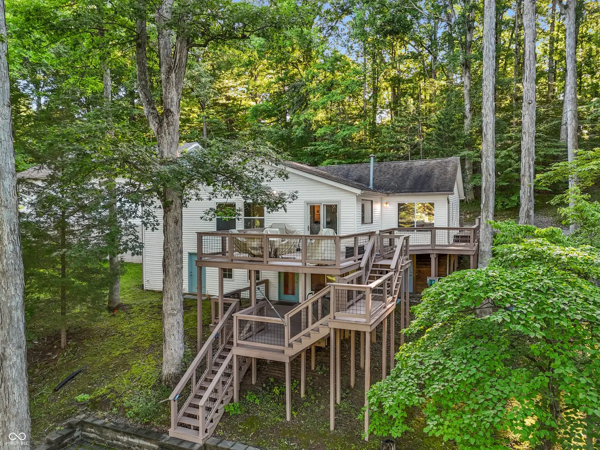 335 W Lakeview DR, Nineveh, IN 46164