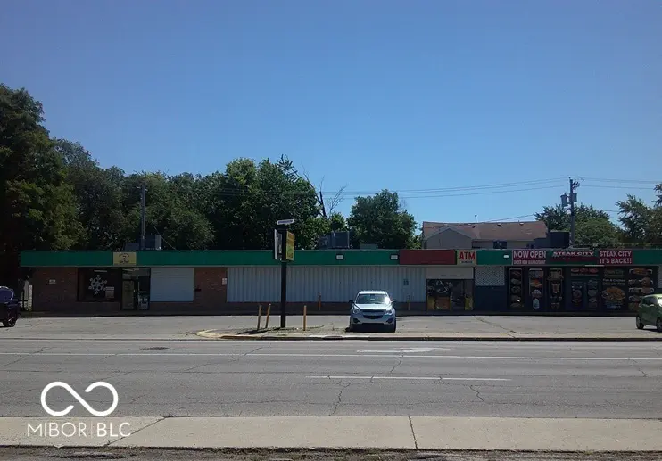 1424 S Walnut ST, Muncie, IN 47302