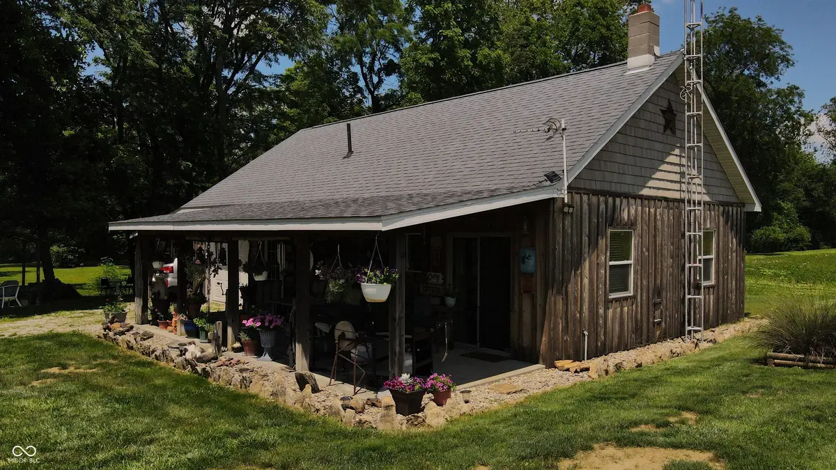 626 N Walnut ST, Milroy, IN 46156