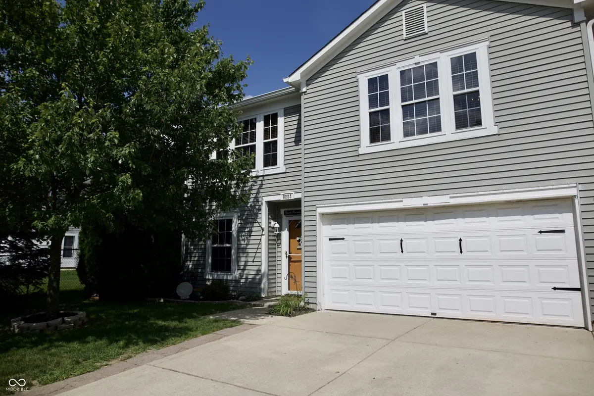 8223 Retreat LN, Indianapolis, IN 46259