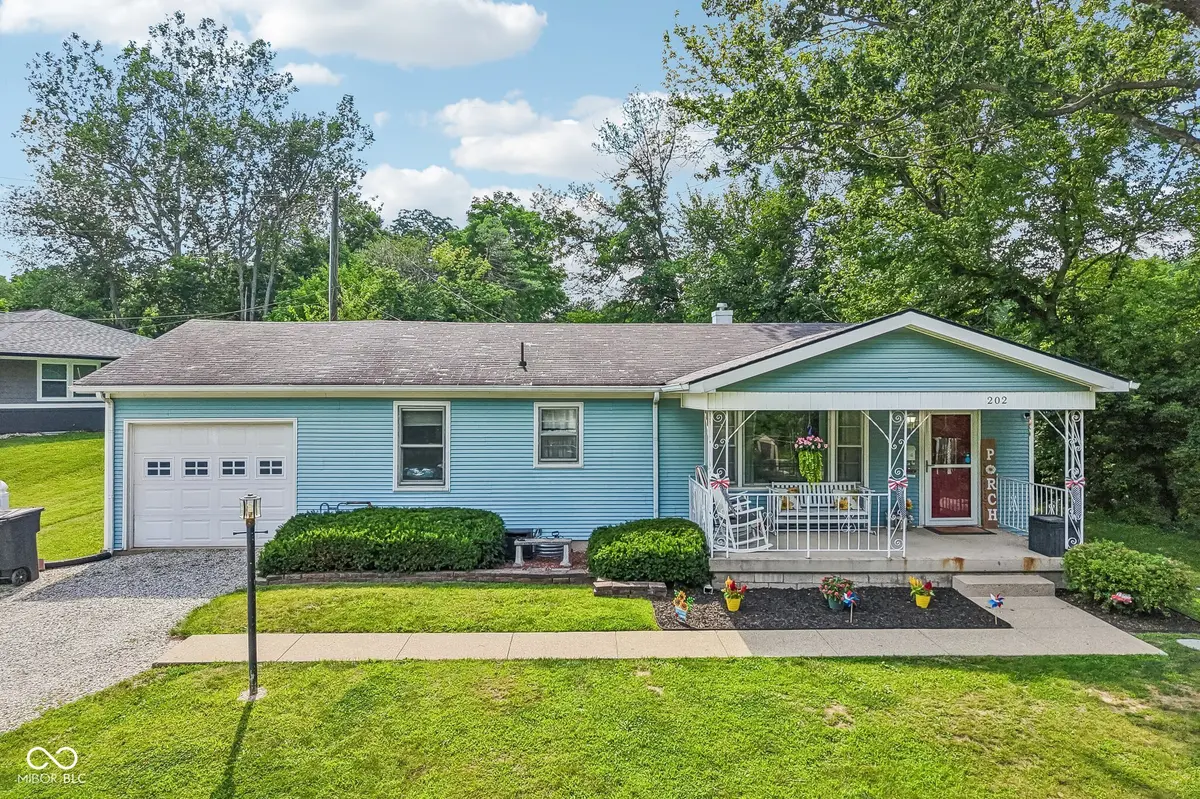 202 High ST, Danville, IN 46122