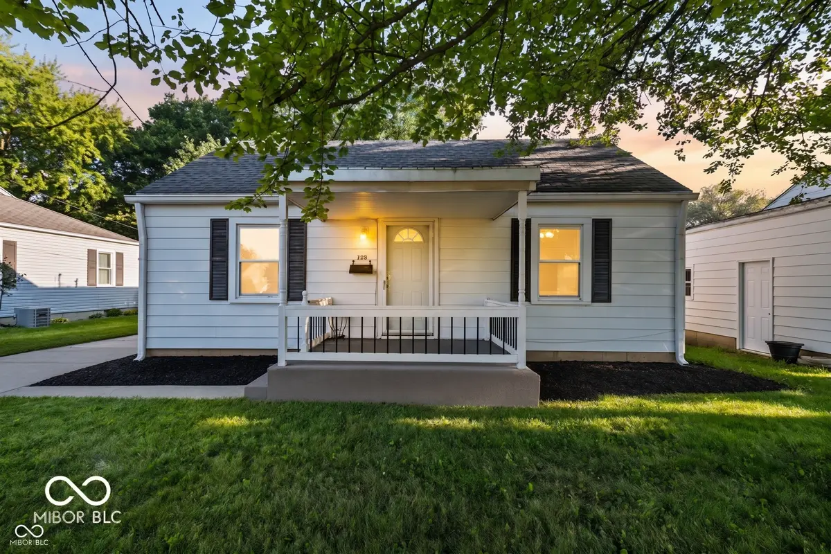 320 E 34th ST, Anderson, IN 46013