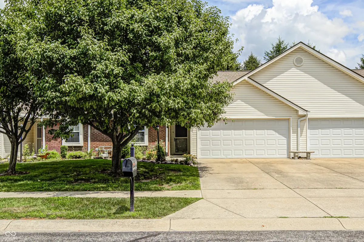 3924 Gray Pond CT, Indianapolis, IN 46237