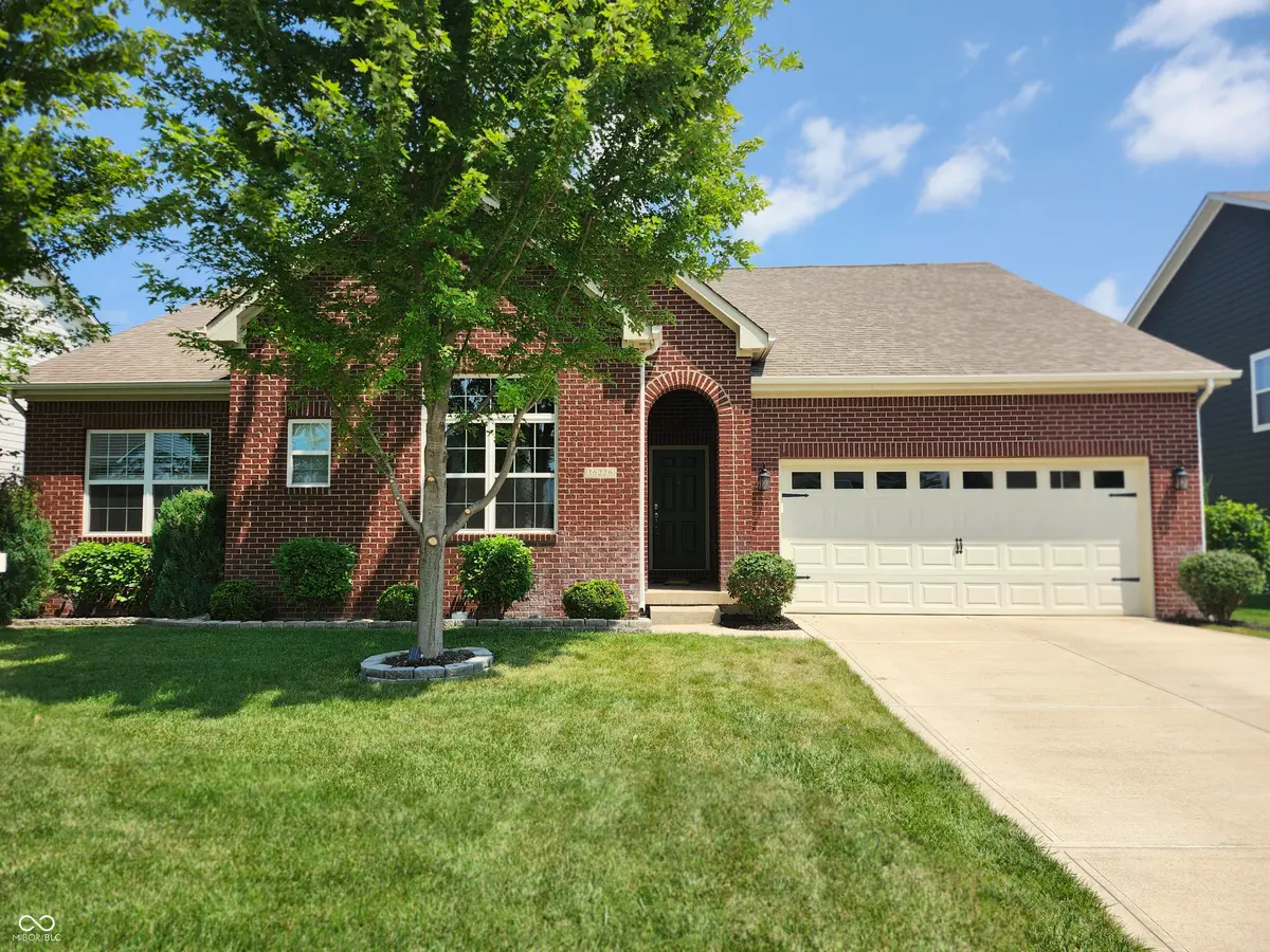 16226 Larimar DR, Noblesville, IN 46060
