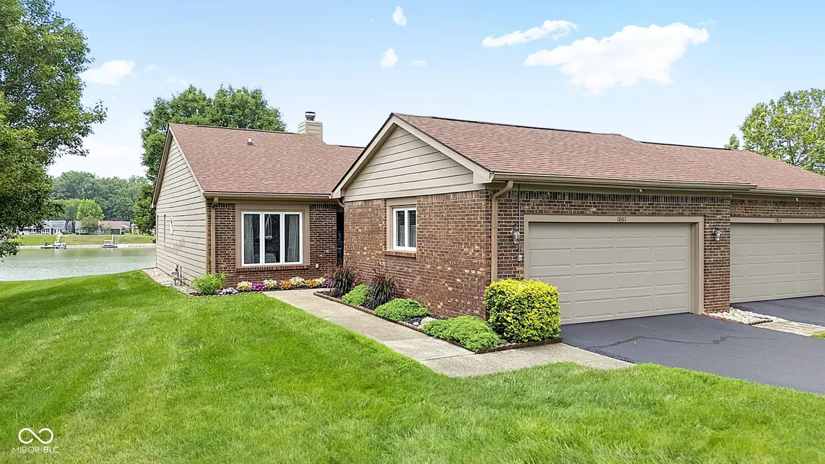 1807 Crystal Bay East DR, Plainfield, IN 46168