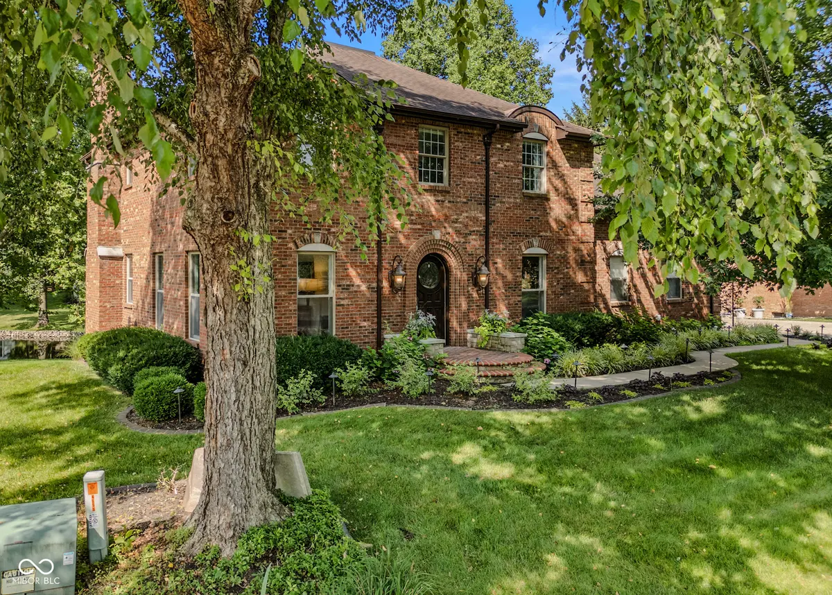 4695 Stonebridge CT, Columbus, IN 47201