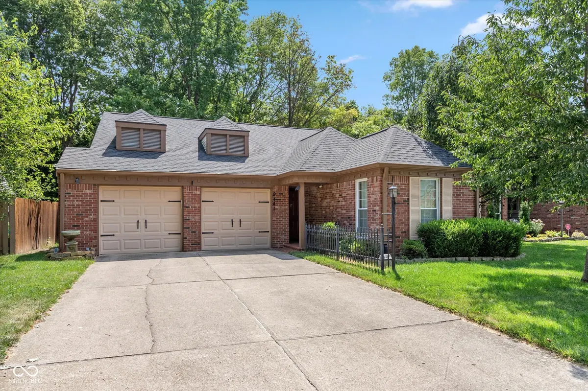 9441 Colony Pointe East, Indianapolis, IN 46250