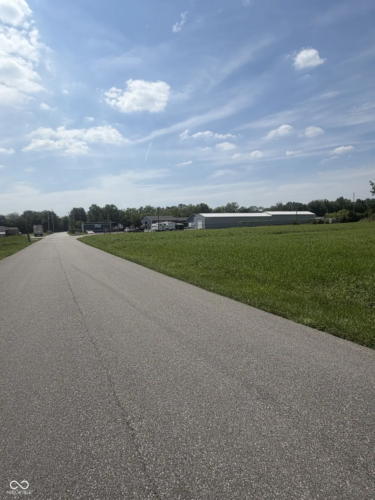 594 N Front ST, Whiteland, IN 46184