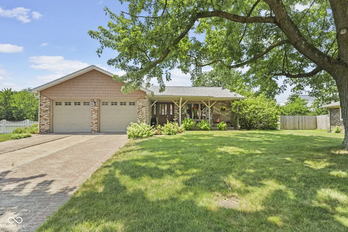 4750 Whirlaway DR, Indianapolis, IN 46237