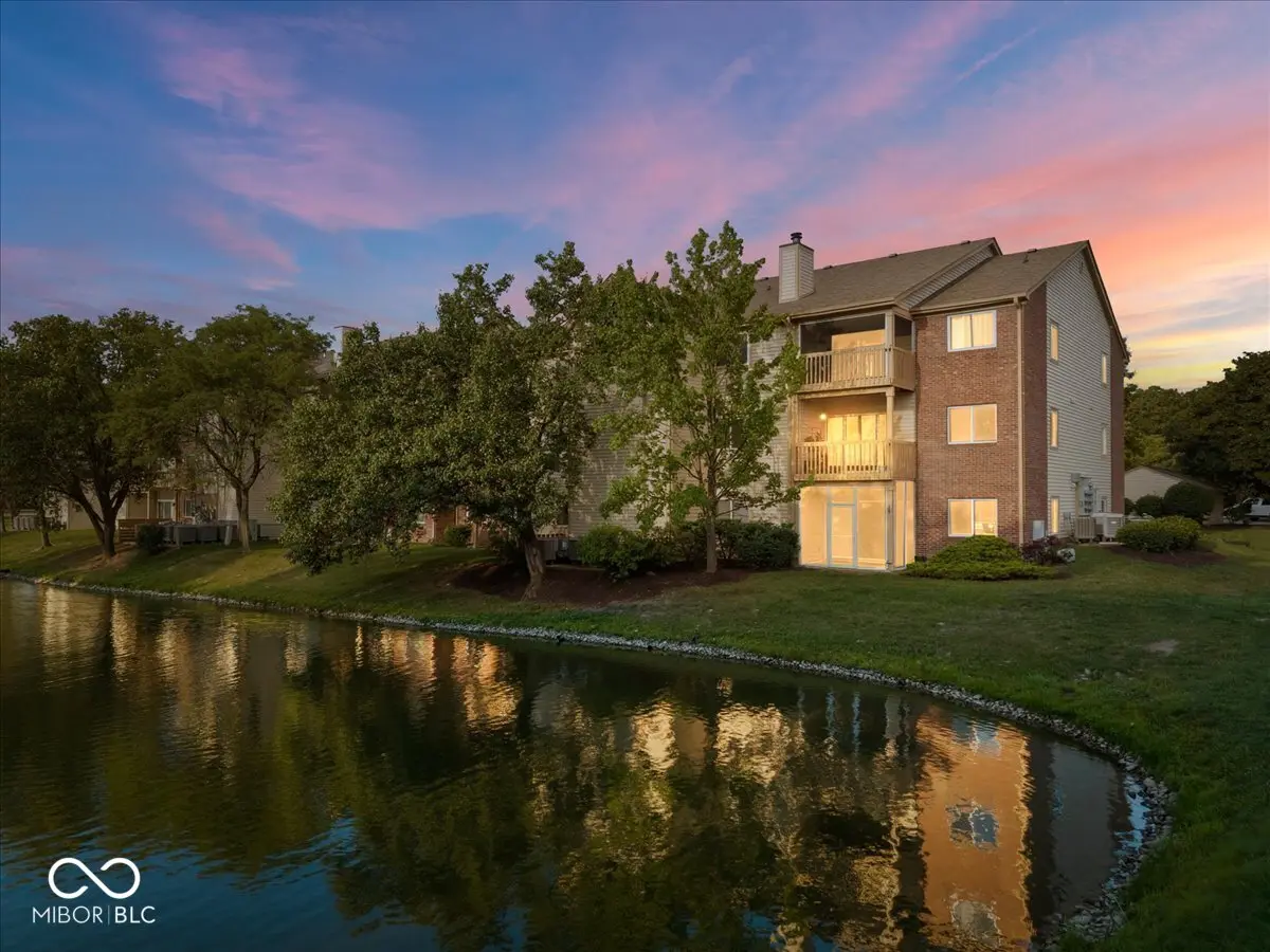 12519 Timber Creek DR #UNIT 11, Carmel, IN 46032