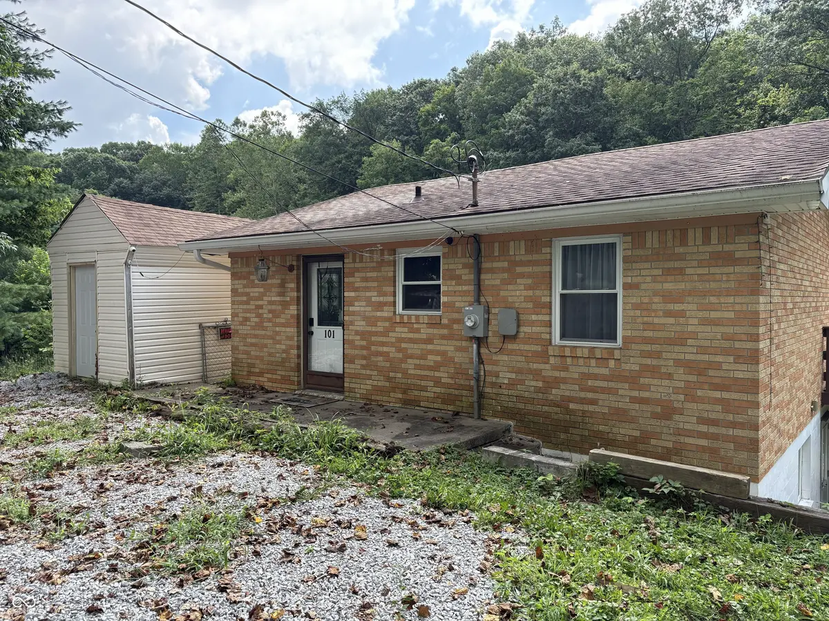 101 Lake Hart, Mooresville, IN 46158