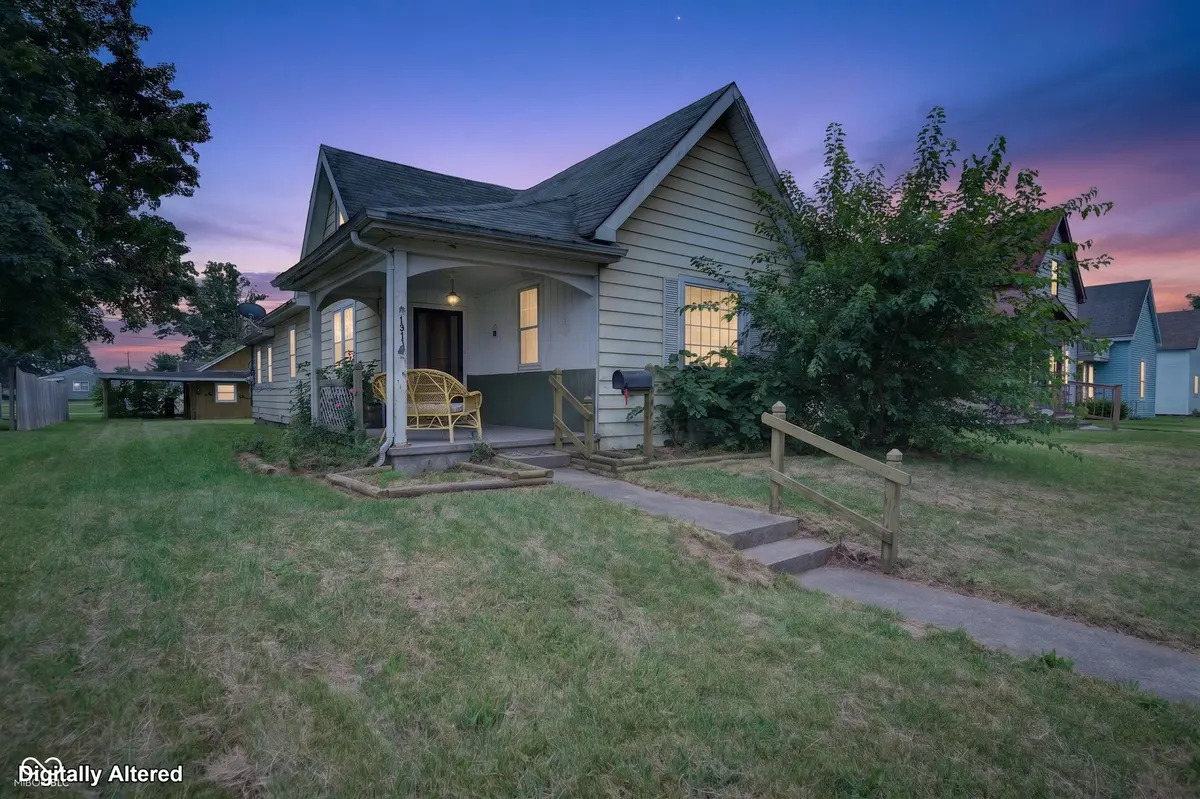 1311 S J ST S, Elwood, IN 46036