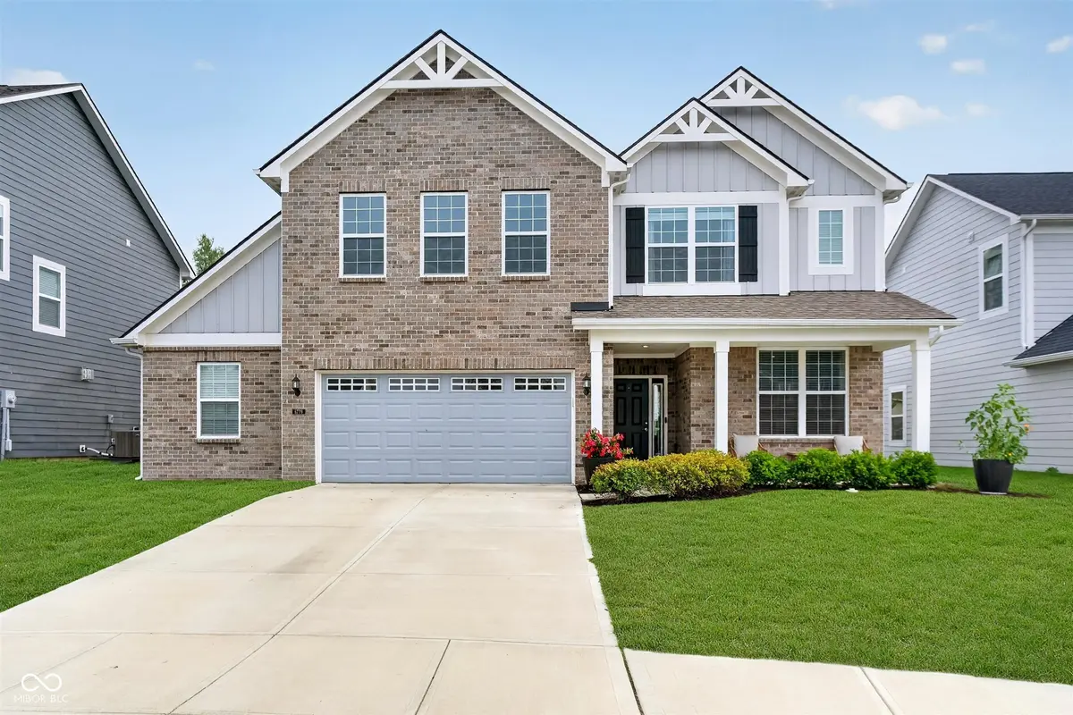 6779 Oakcrest DR, Mccordsville, IN 46055