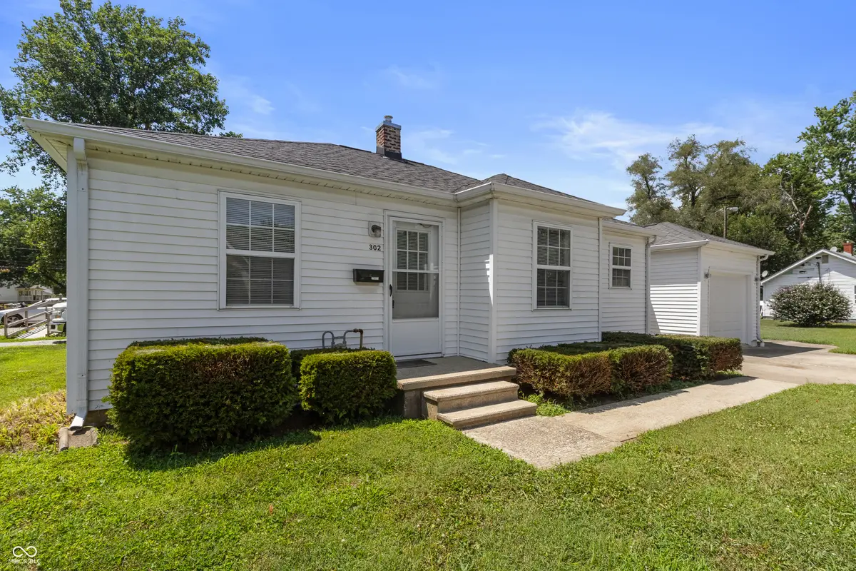 302 Smith ST, Columbus, IN 47201