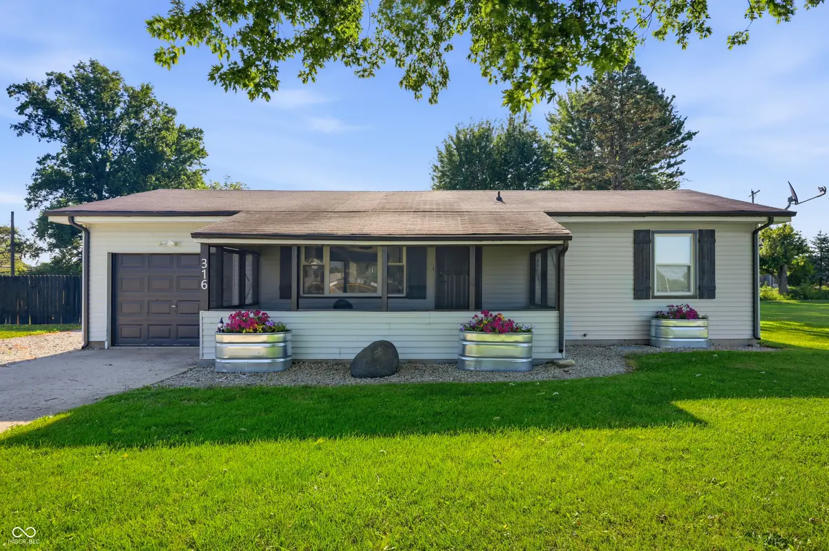 316 S Woodward ST, Lapel, IN 46051