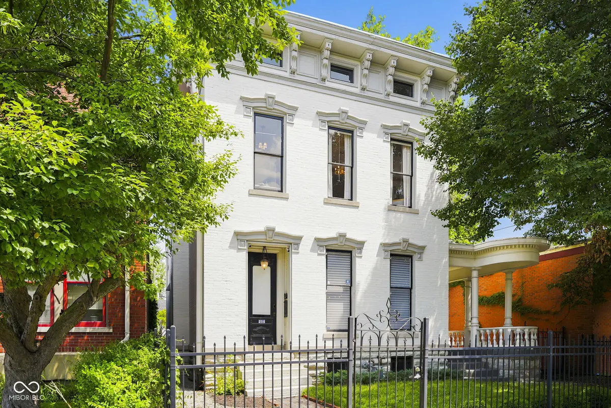 214 E Saint Joseph ST, Indianapolis, IN 46202