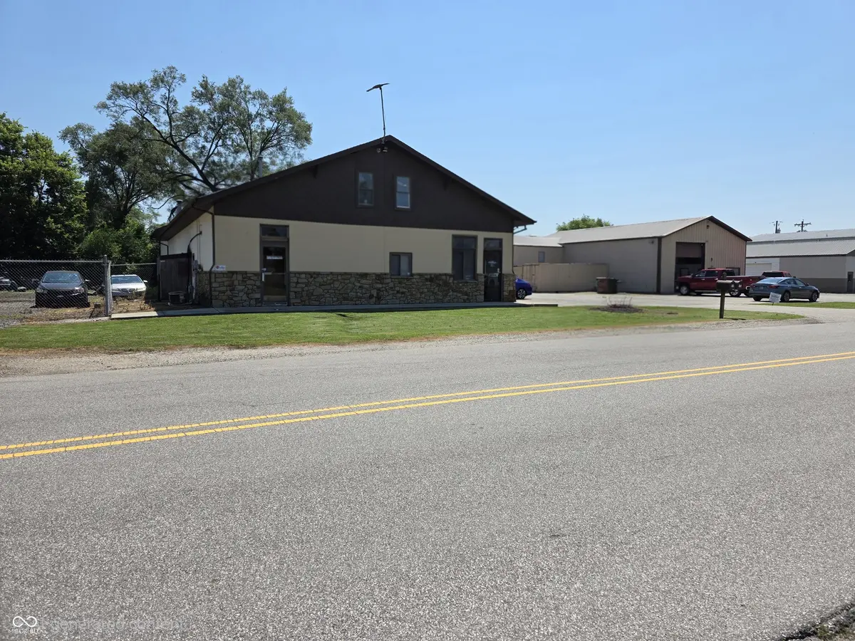 351 S Mapleton ST, Columbus, IN 47201