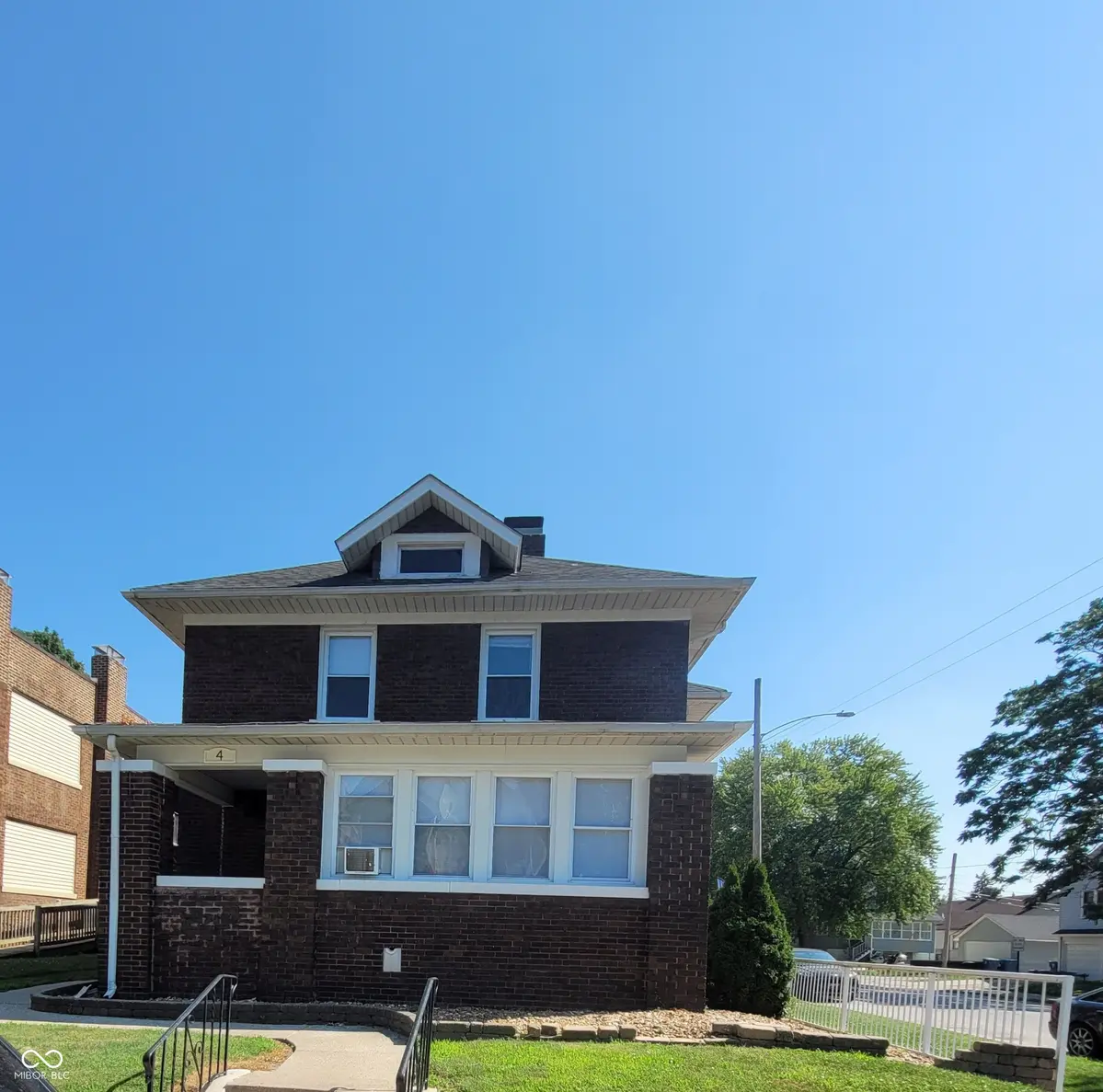 4 Waltham ST, Hammond, IN 46320