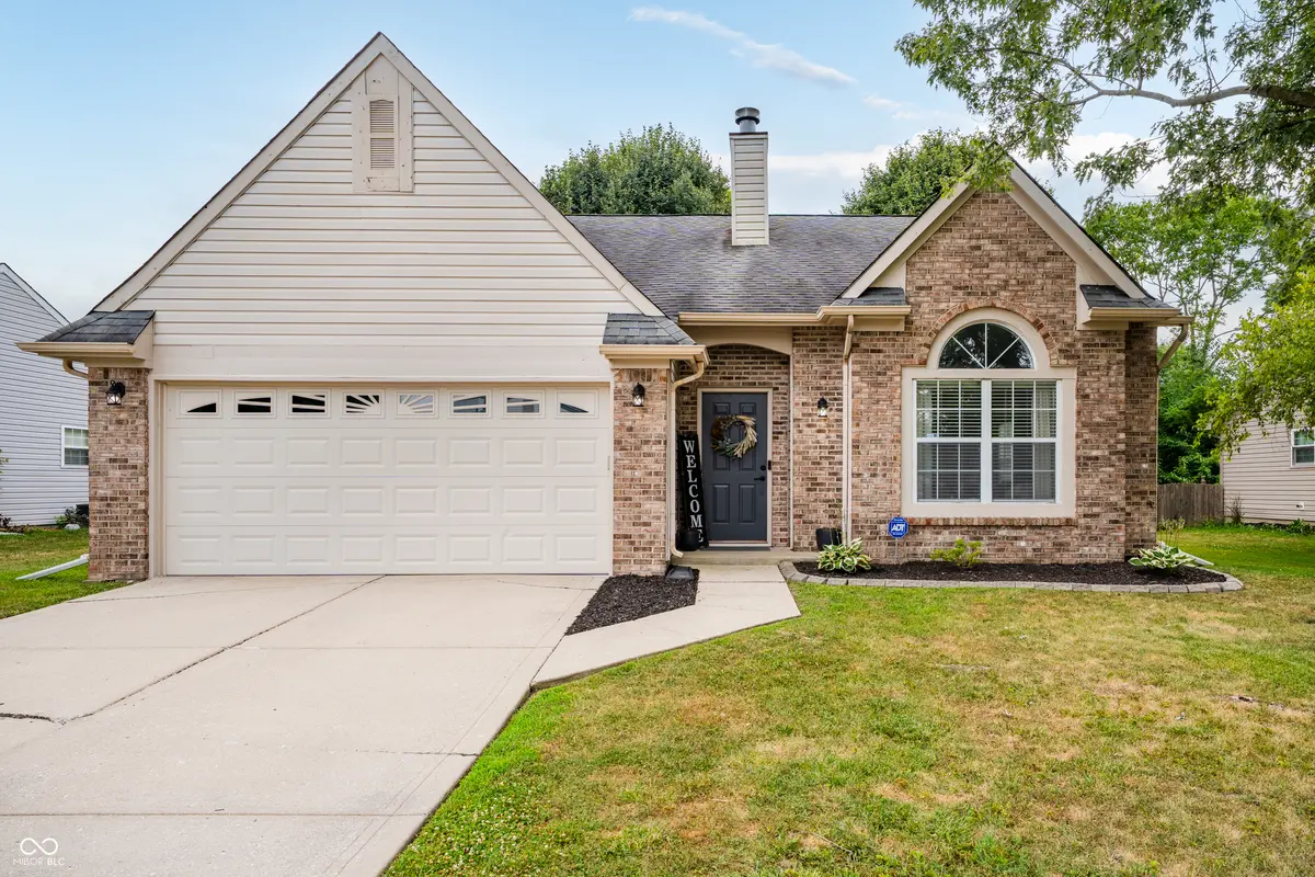8403 Inland DR, Avon, IN 46123