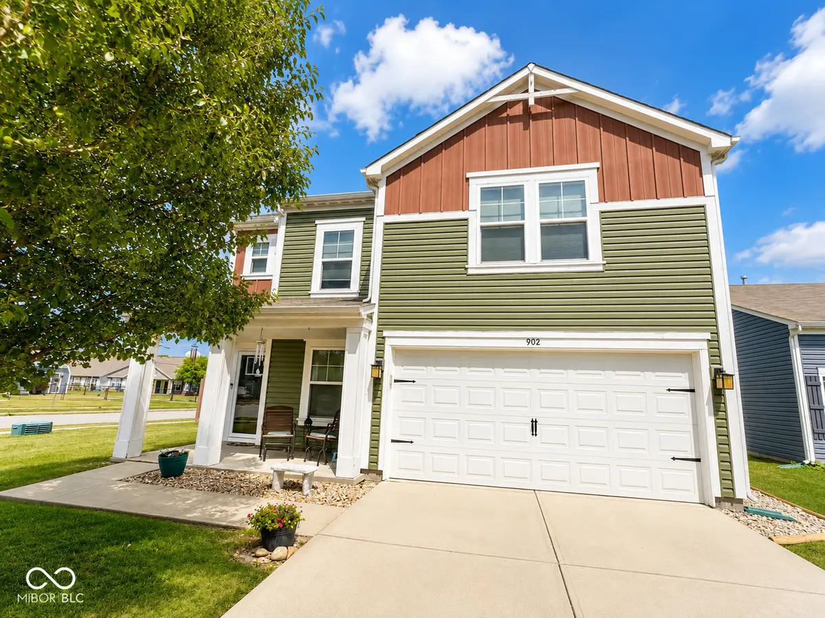 902 Olmsted CT, Shelbyville, IN 46176
