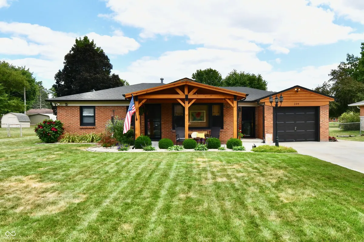209 Kirk DR W, Indianapolis, IN 46234