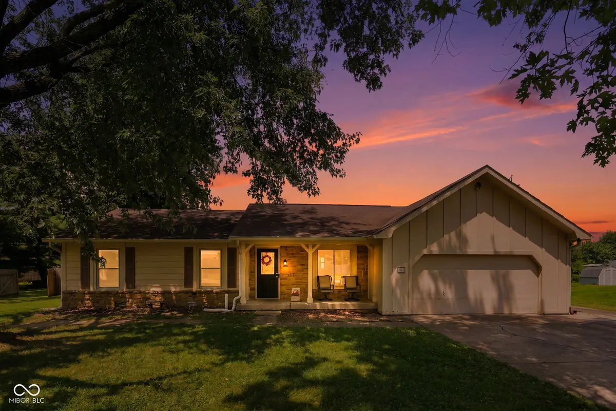 10 Tarry CT, Greenwood, IN 46142