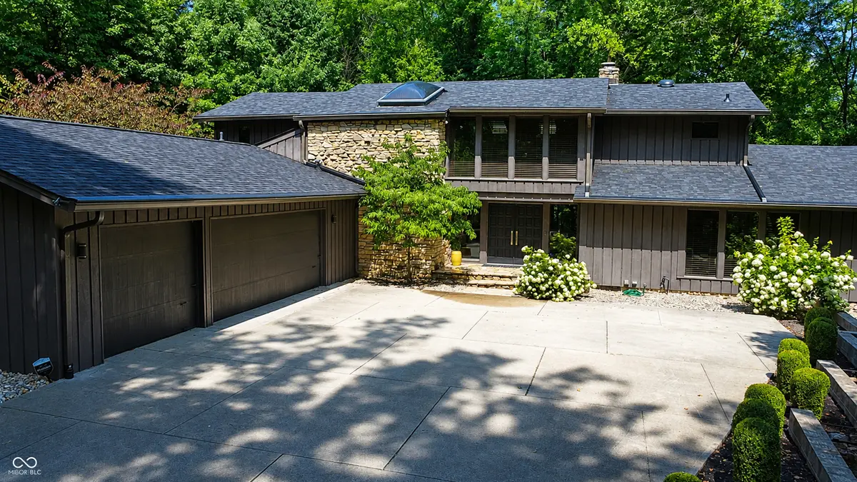 12043 Hampton CT, Carmel, IN 46033