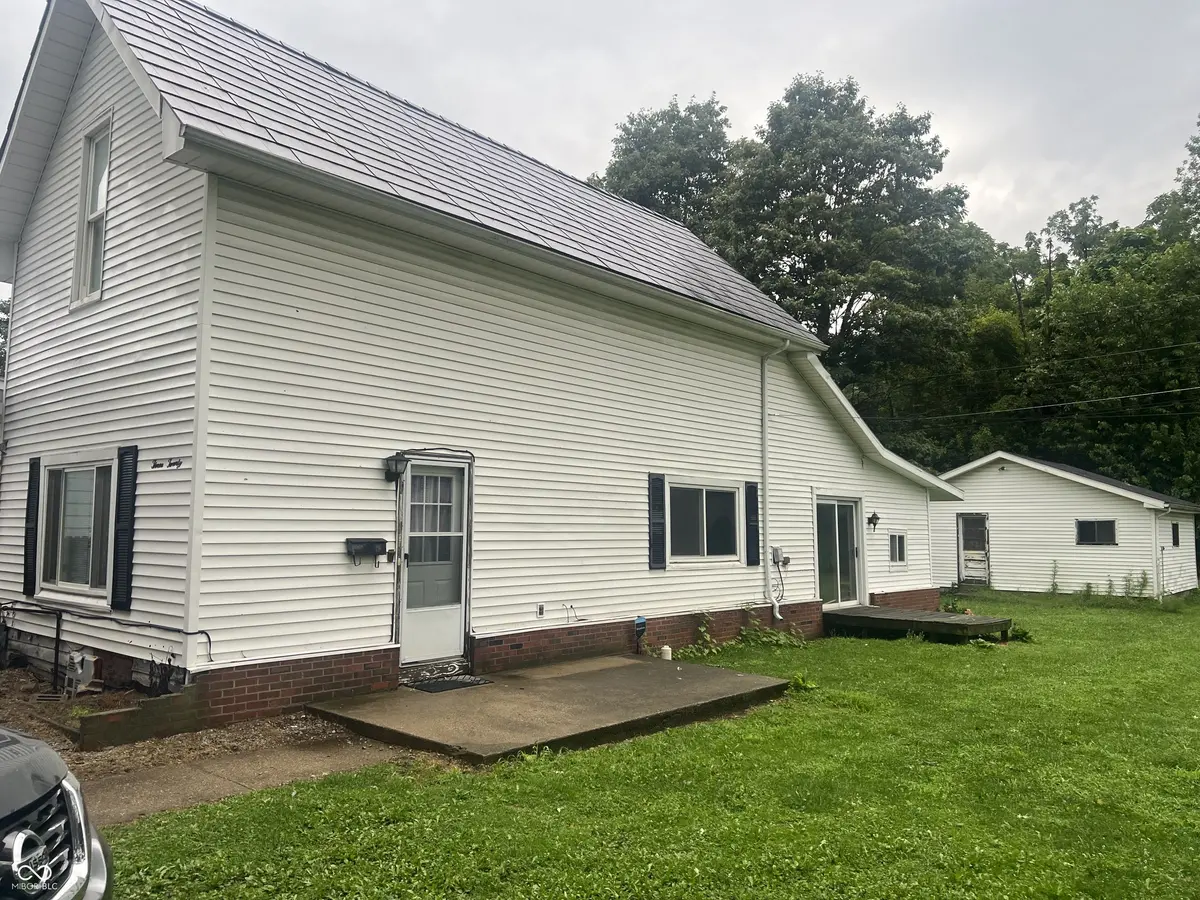 320 W 5th ST, Rushville, IN 46173