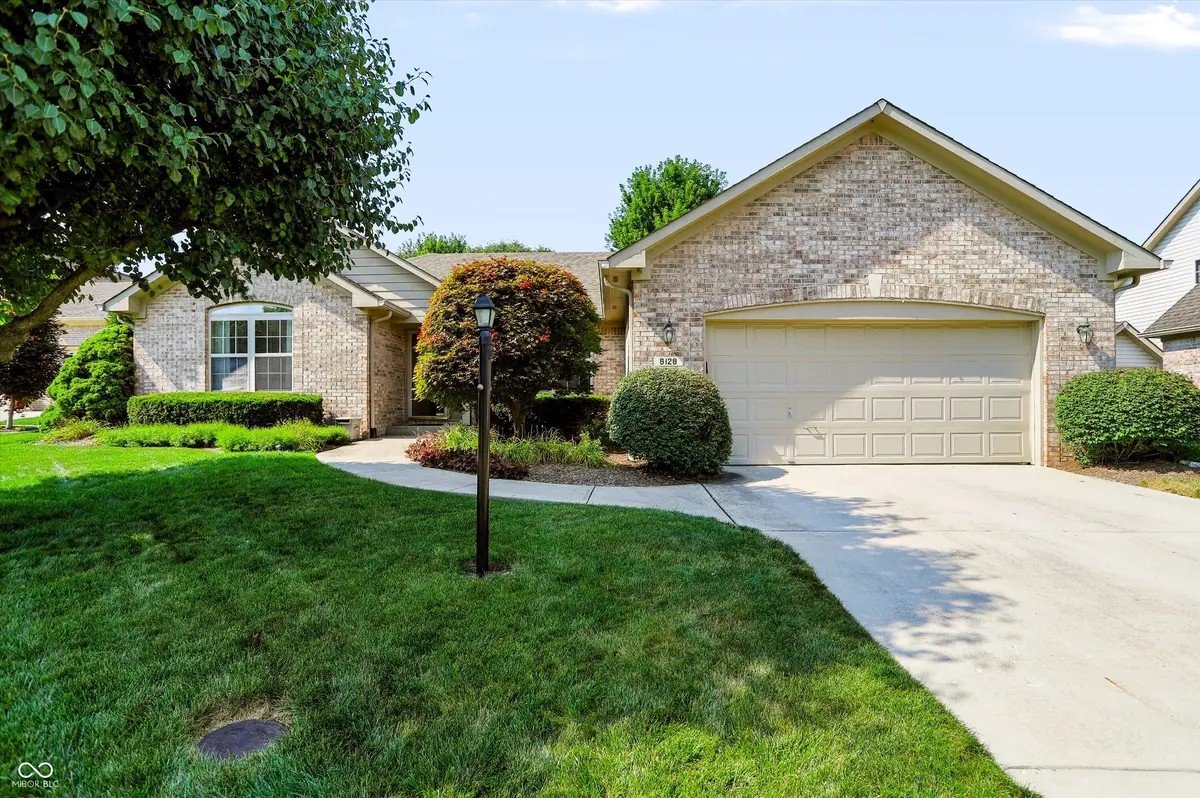 8128 Meadow Bend DR, Indianapolis, IN 46259