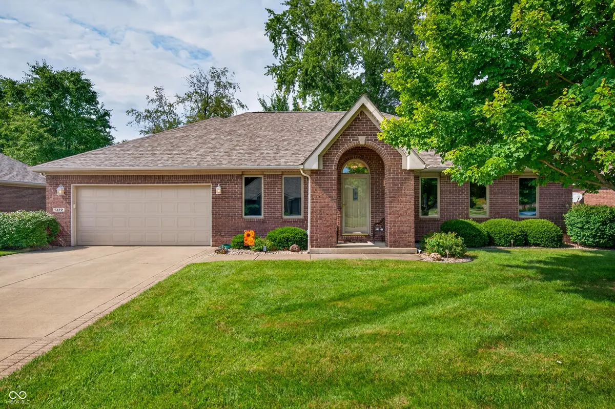 5122 Columbia DR, Columbus, IN 47203