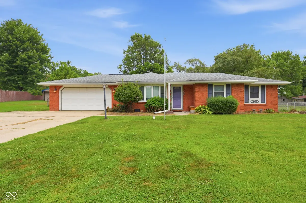 5670 S Rowena CT, Pendleton, IN 46064
