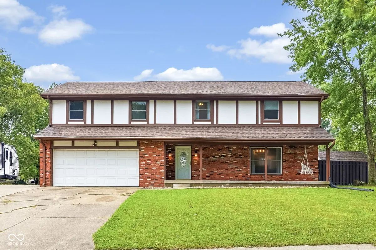 601 Ridgeview LN, Columbus, IN 47201