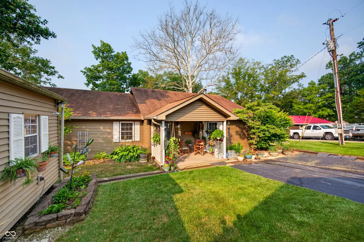 235 E Eagle DR, Nineveh, IN 46164