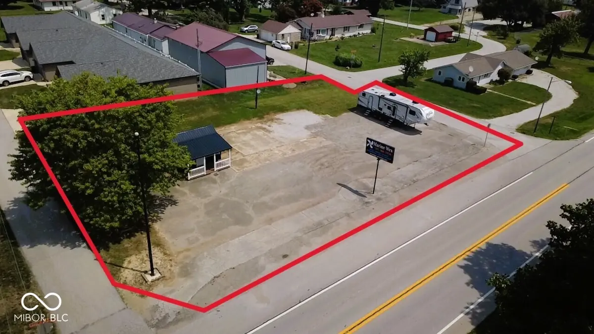 221 E Pat Rady WAY, Bainbridge, IN 46105