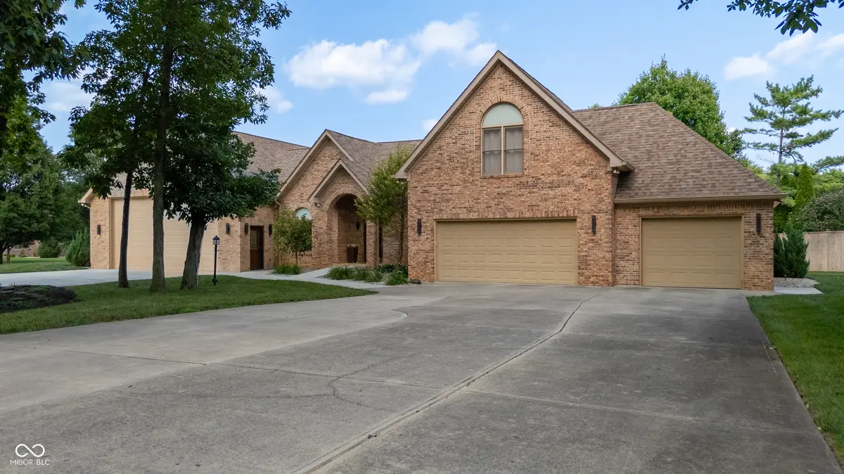 2860 W Buckeye DR, Greenfield, IN 46140