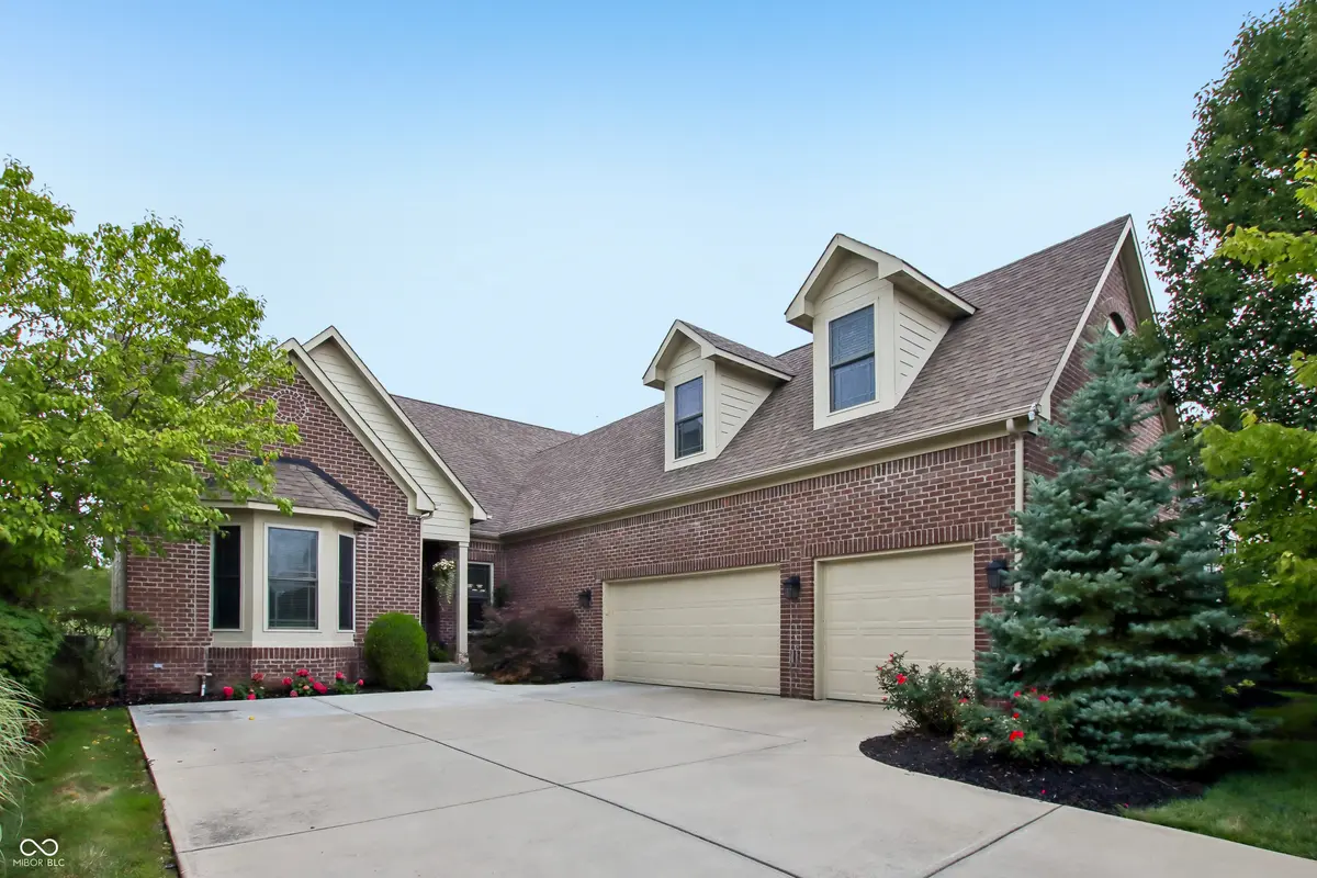 15480 Mission Hills DR, Carmel, IN 46033