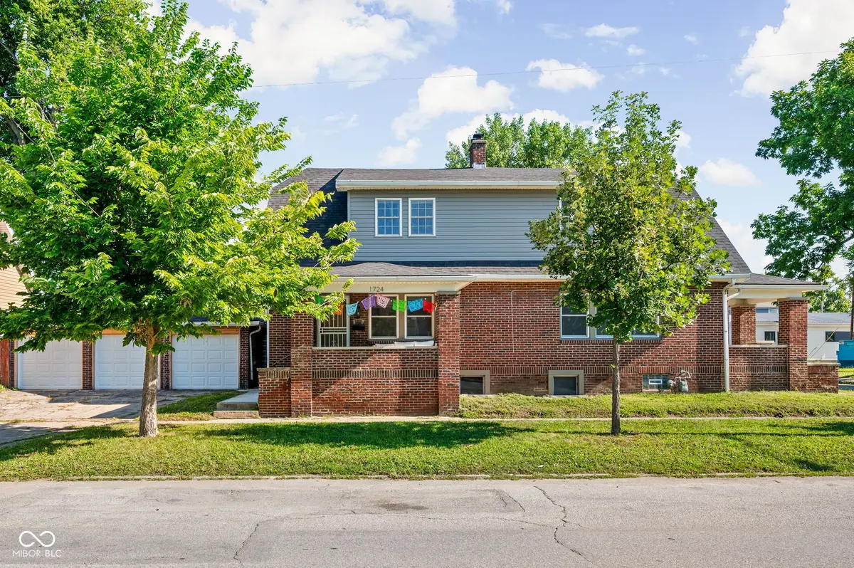 1724 Woodlawn AVE, Indianapolis, IN 46203
