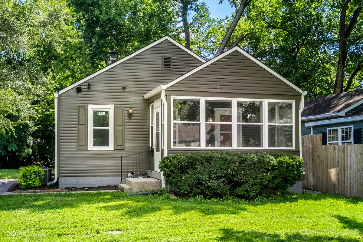 1961 N Dequincy ST, Indianapolis, IN 46218