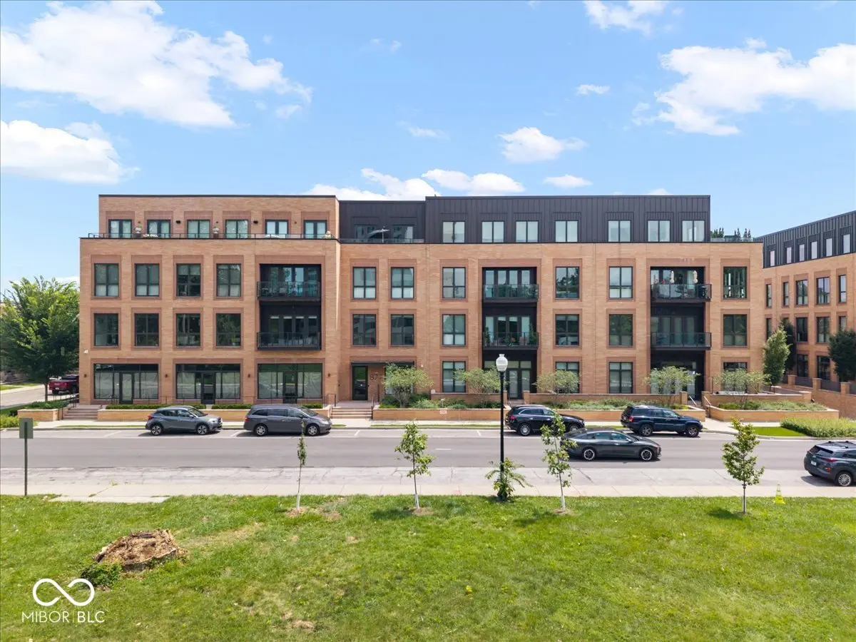 877 N East ST #UNIT 101, Indianapolis, IN 46202