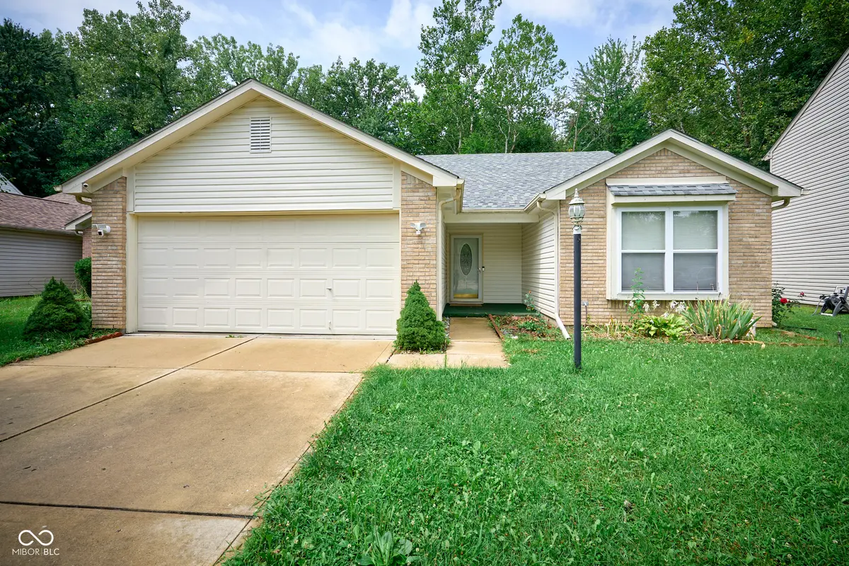 8312 Lake Tree LN, Indianapolis, IN 46217