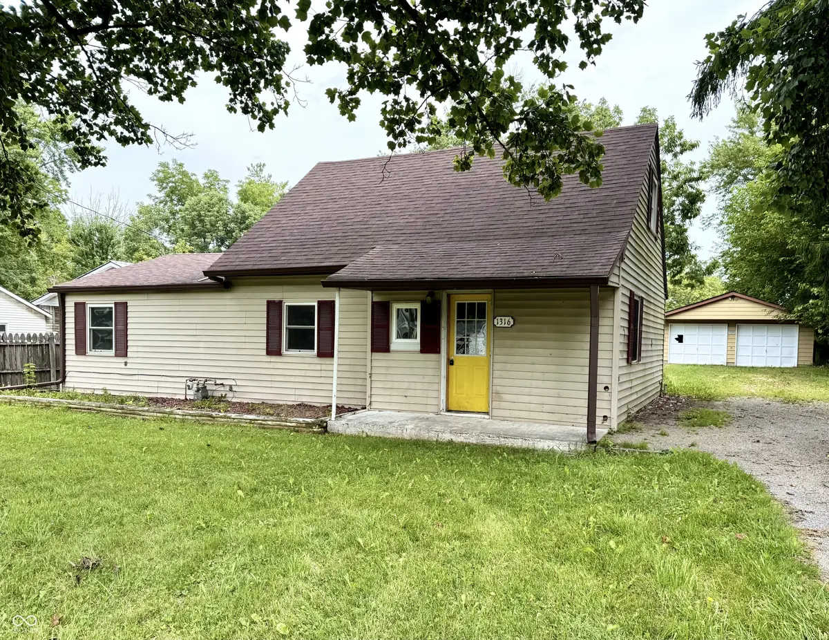 1316 R AVE, New Castle, IN 47362