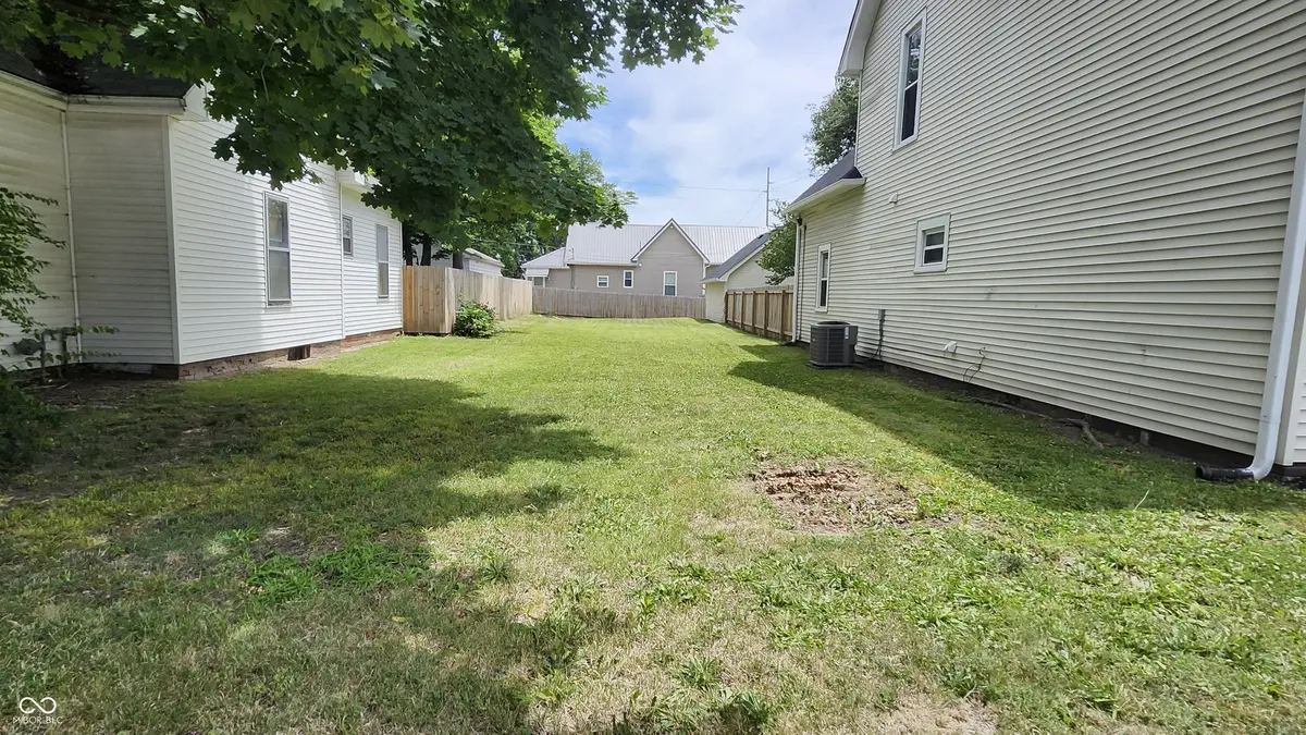 1447 S East ST, Indianapolis, IN 46225