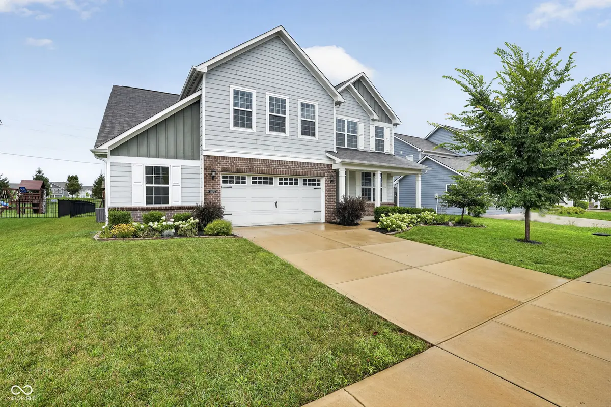 13570 Longrise LN, Fishers, IN 46037