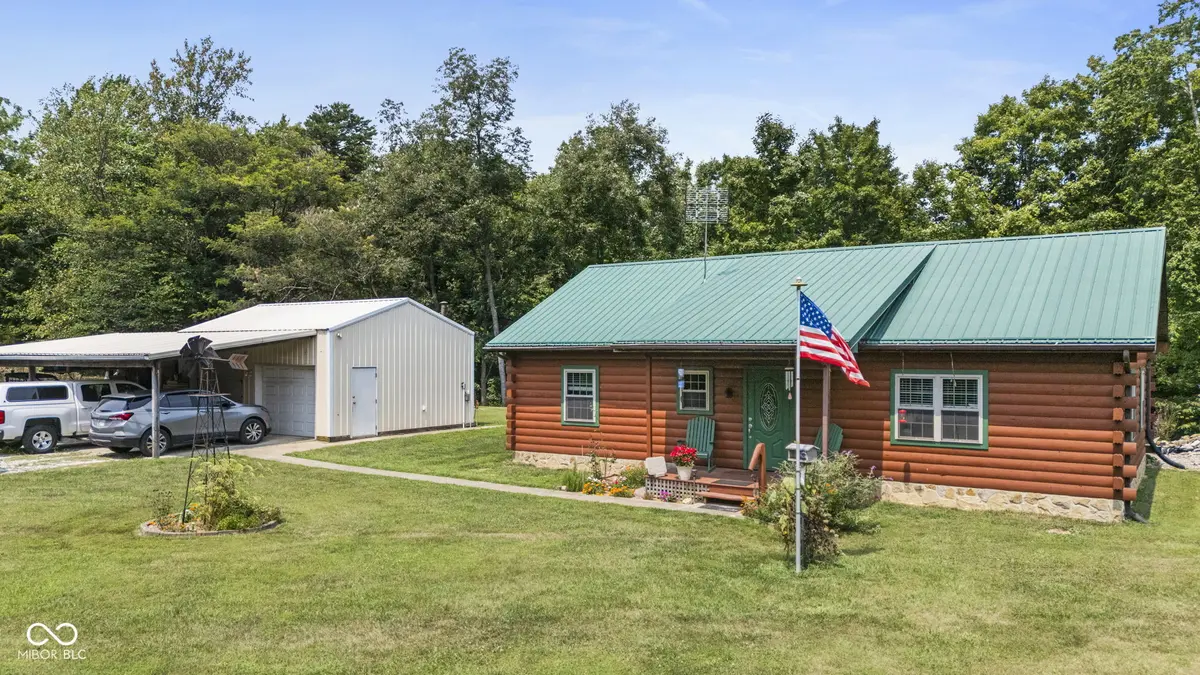 320 E Rooster Hill RD, Salem, IN 47167