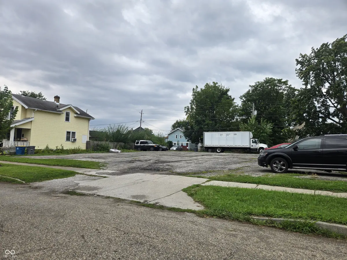 2342 Winthrop AVE, Indianapolis, IN 46205