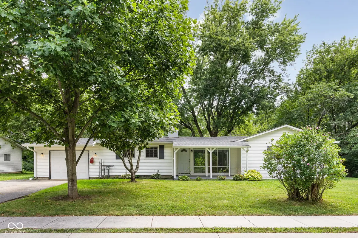 47 Brookside DR, Whiteland, IN 46184