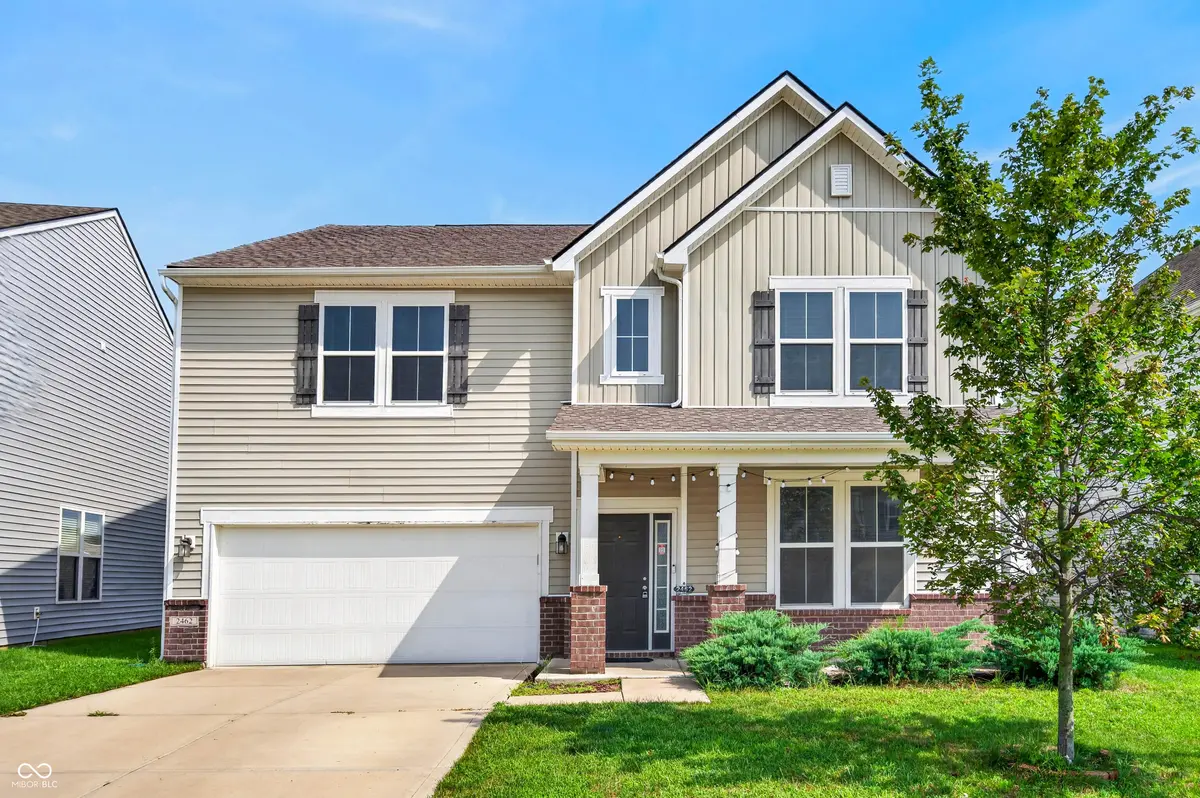 2462 Creekland DR, Columbus, IN 47201