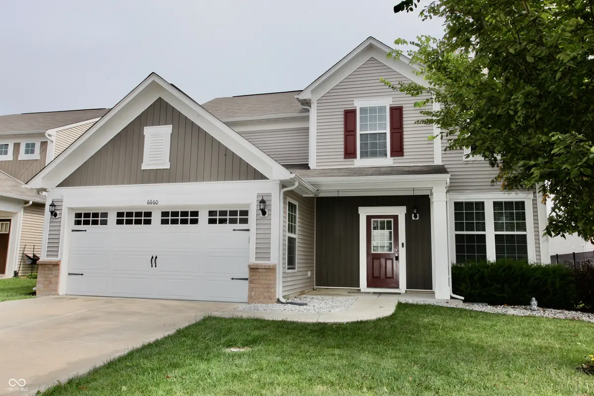 6660 Harvest Moon LN, Whitestown, IN 46075