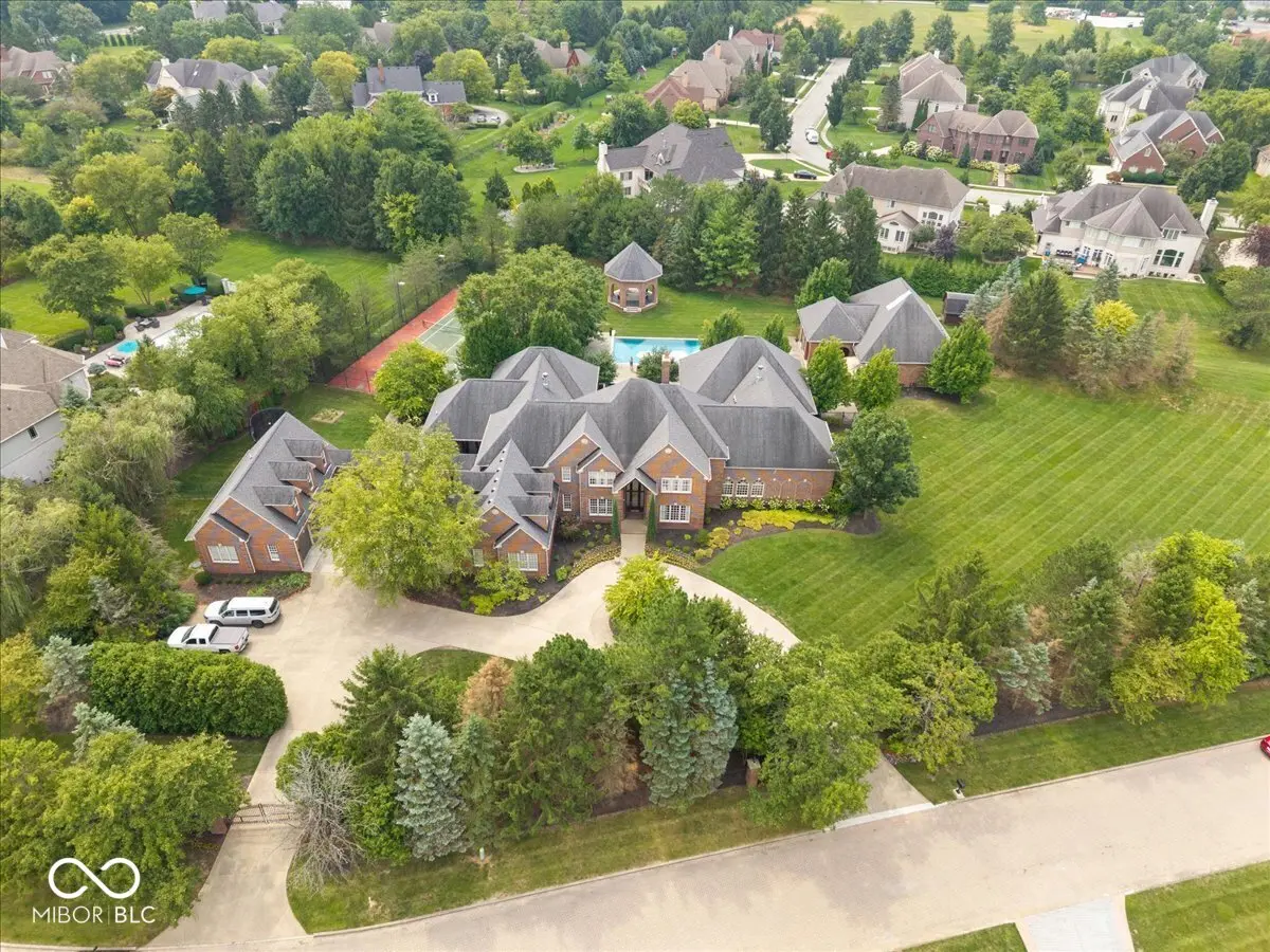 3555 Sedgemoor CIR, Carmel, IN 46032